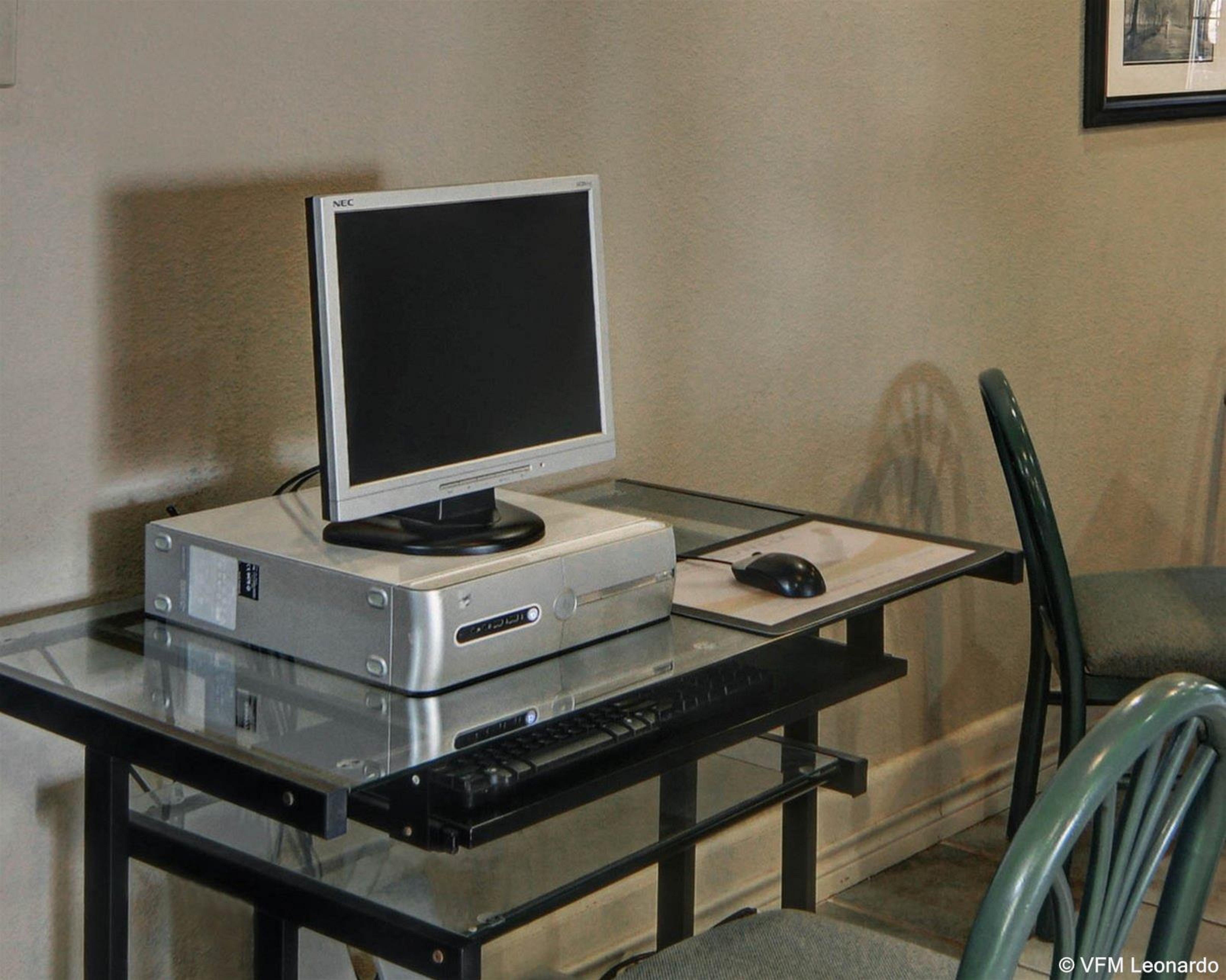 Quality Inn & Suites Weatherford Bagian luar foto