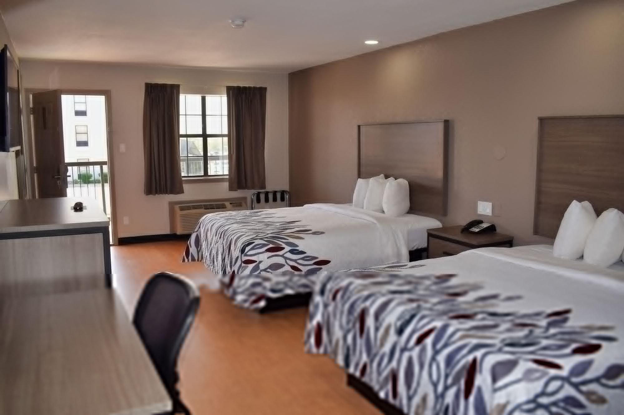 Quality Inn & Suites Weatherford Bagian luar foto