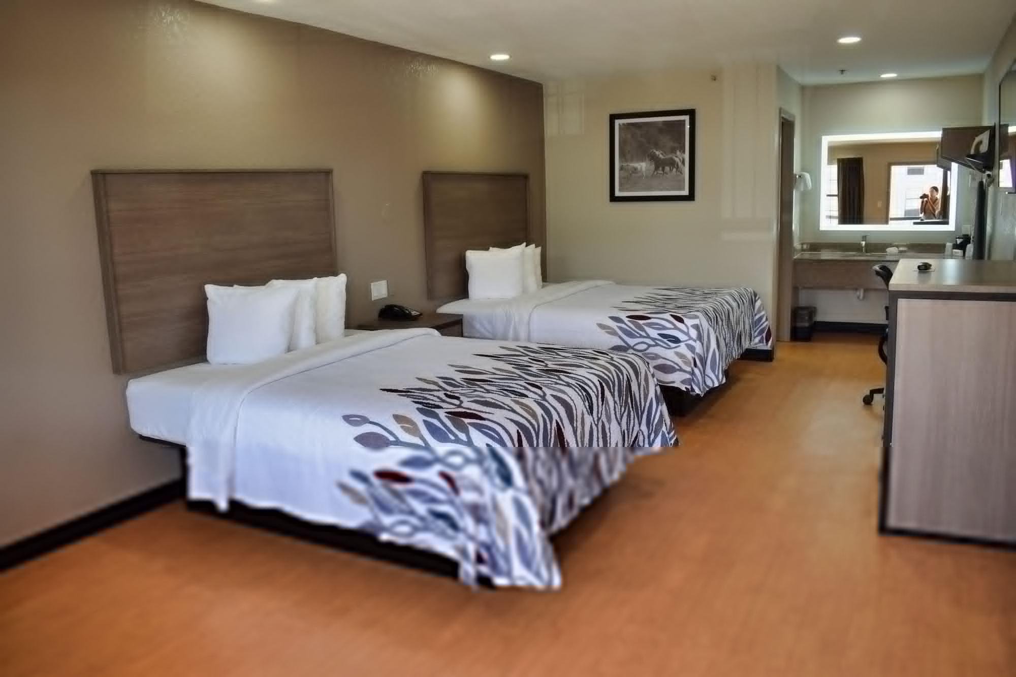 Quality Inn & Suites Weatherford Bagian luar foto