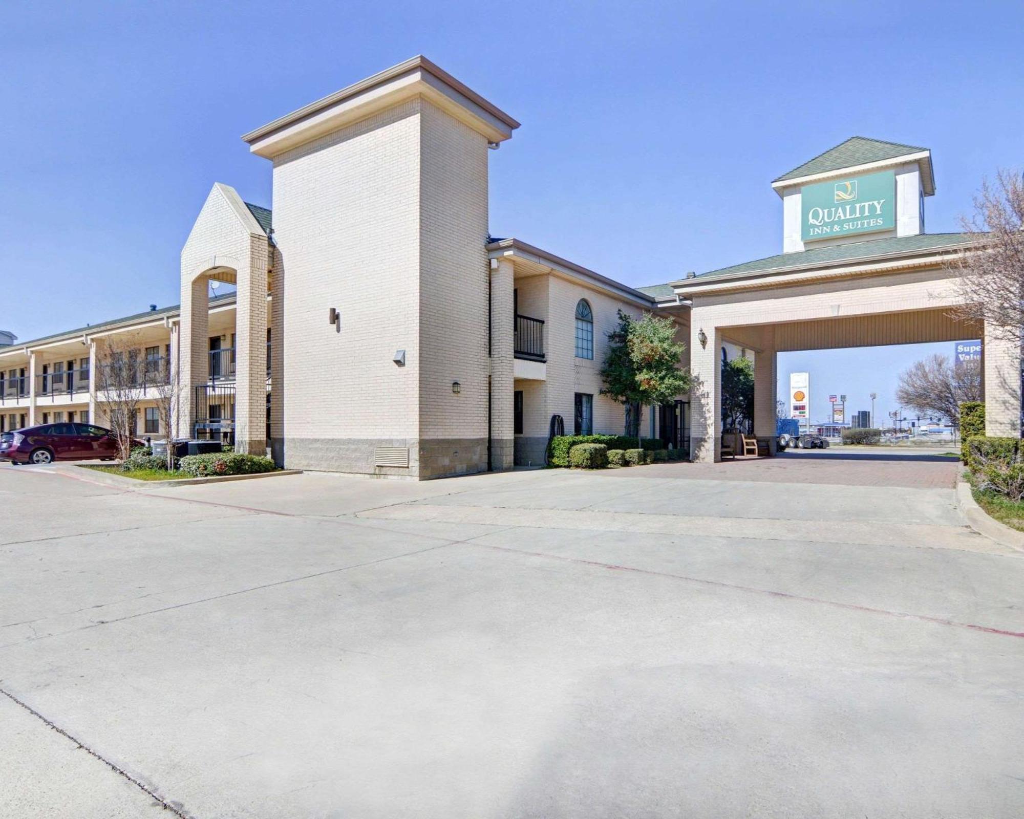 Quality Inn & Suites Weatherford Bagian luar foto