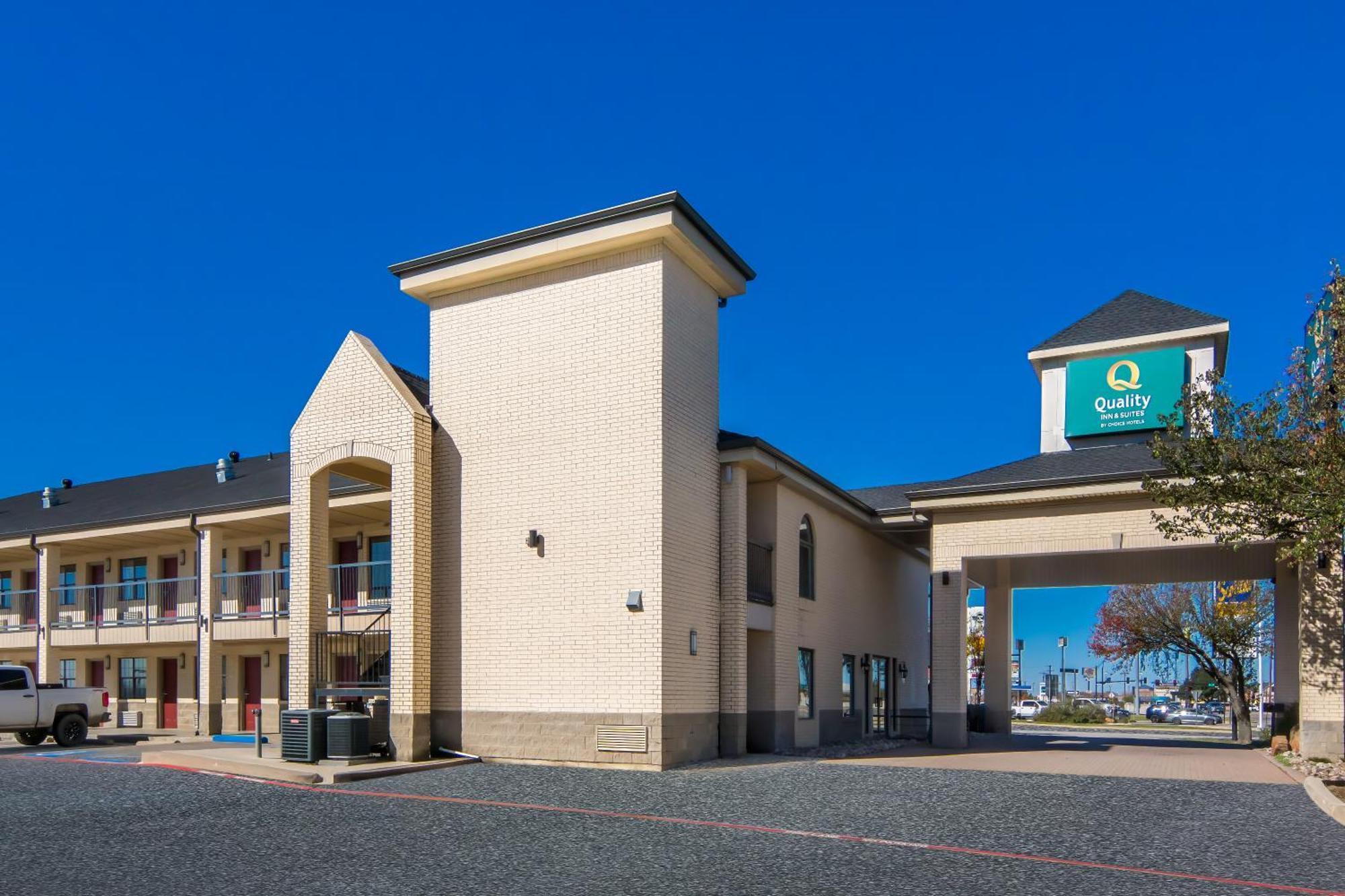 Quality Inn & Suites Weatherford Bagian luar foto