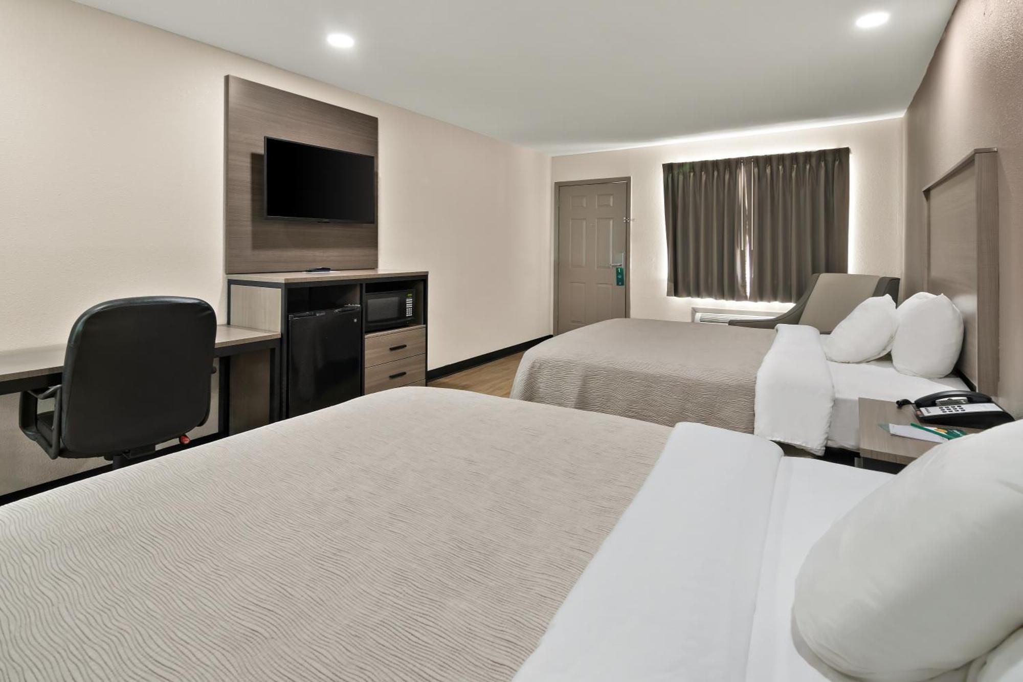 Quality Inn & Suites Weatherford Bagian luar foto
