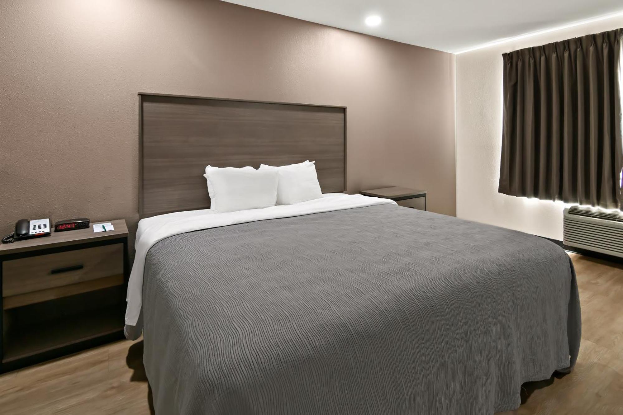 Quality Inn & Suites Weatherford Bagian luar foto